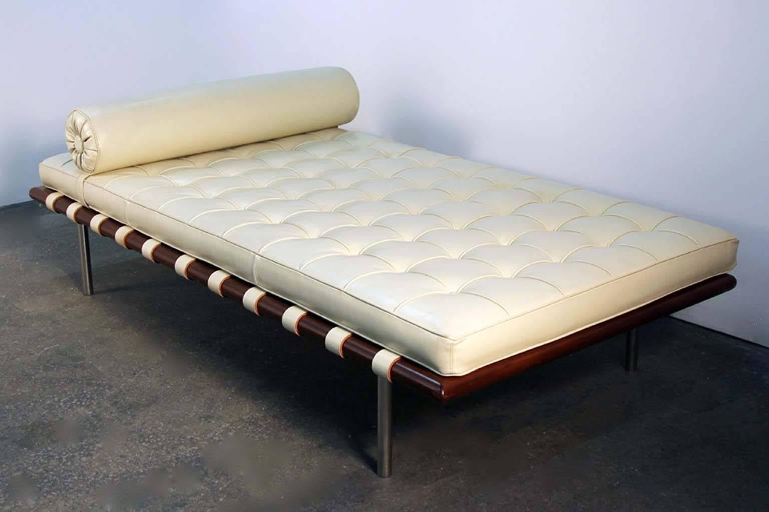 Incredible iconic Mies Van Der Rohe designed Barcelona daybed in white cream leather. With original bolster pillow. Newer version with Knoll signature upholstery on bottom and beautiful leather.