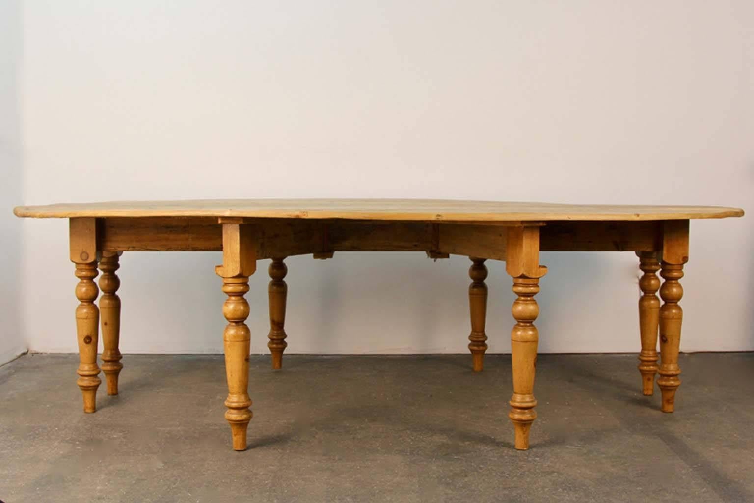 oval pine dining table