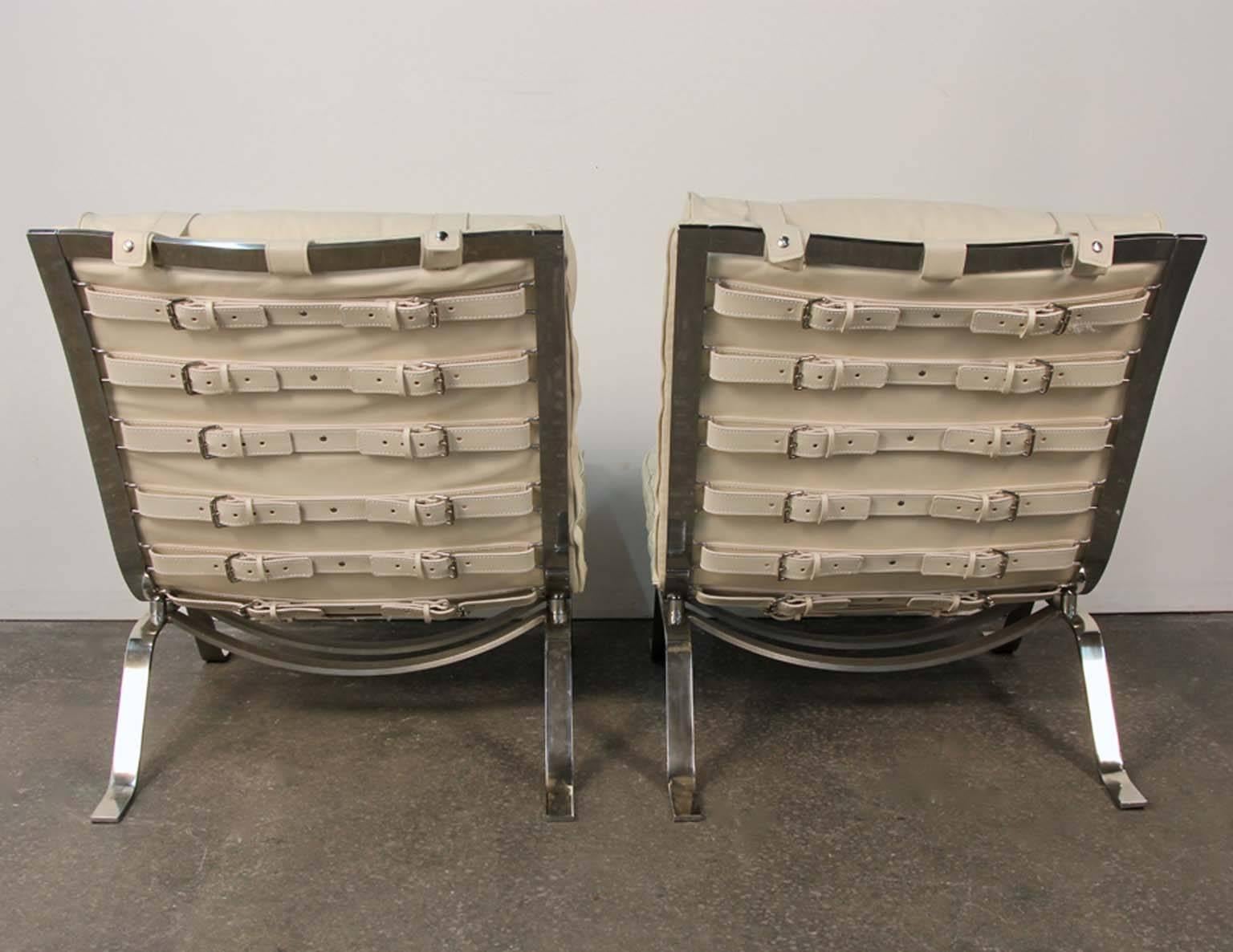 Pair of Original Arne Norell Newly Upholstered Ari Chairs For Sale 3