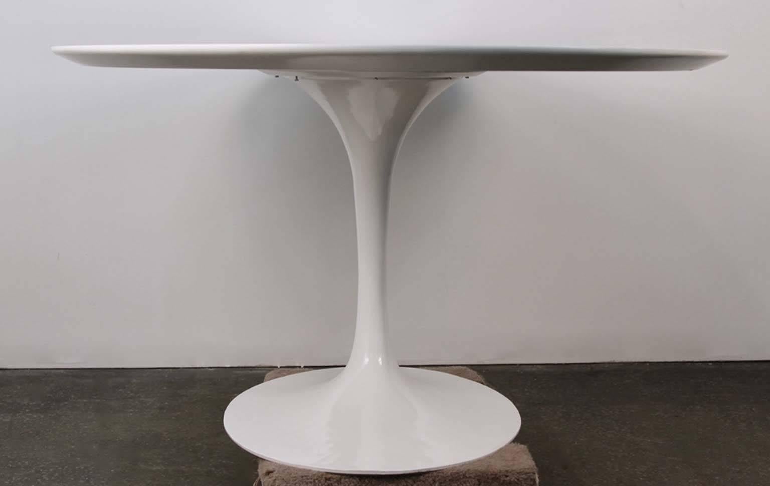 American Rare Mid-Century Eero Saarinen for Knoll Tulip Table