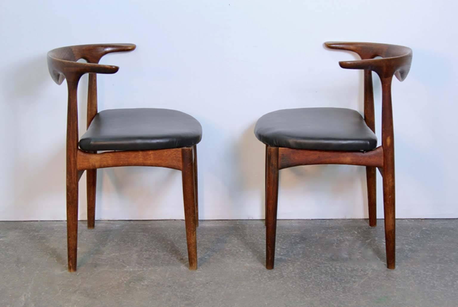 Scandinavian Modern Pair of Danish Modern Teak and Leather Seat Chairs For Sale