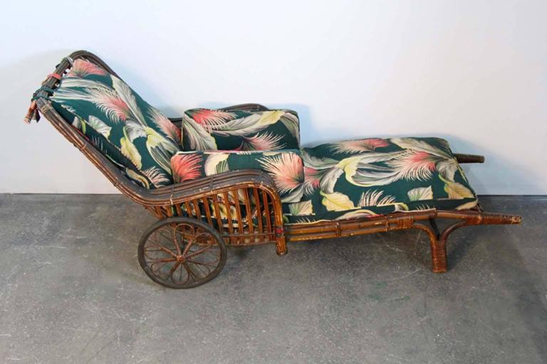 Antique Stick Wicker Chaise Lounge Chair with Barkcloth Fabric For Sale