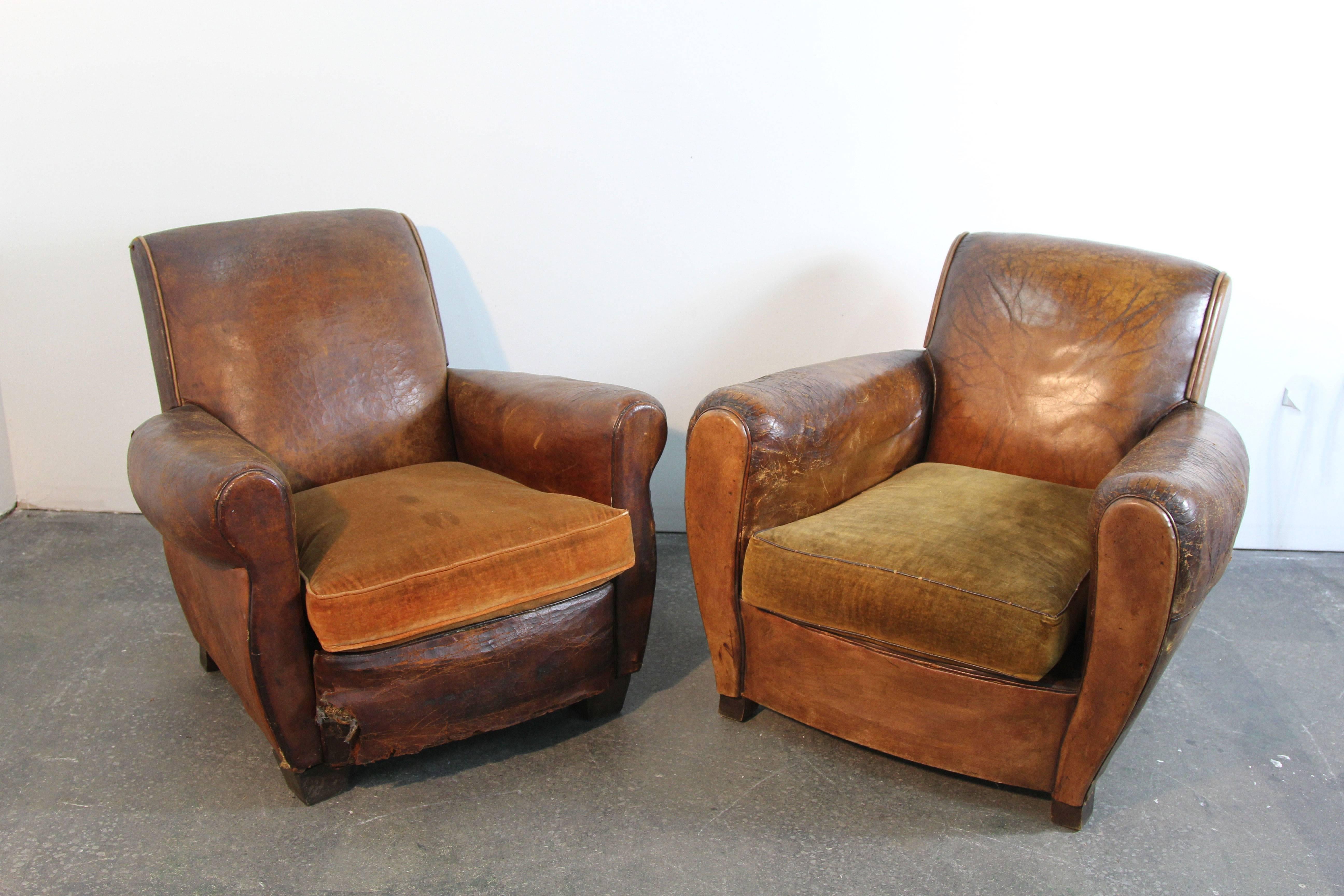 Mid-20th Century Pair of French Art Deco Leather Club Chairs