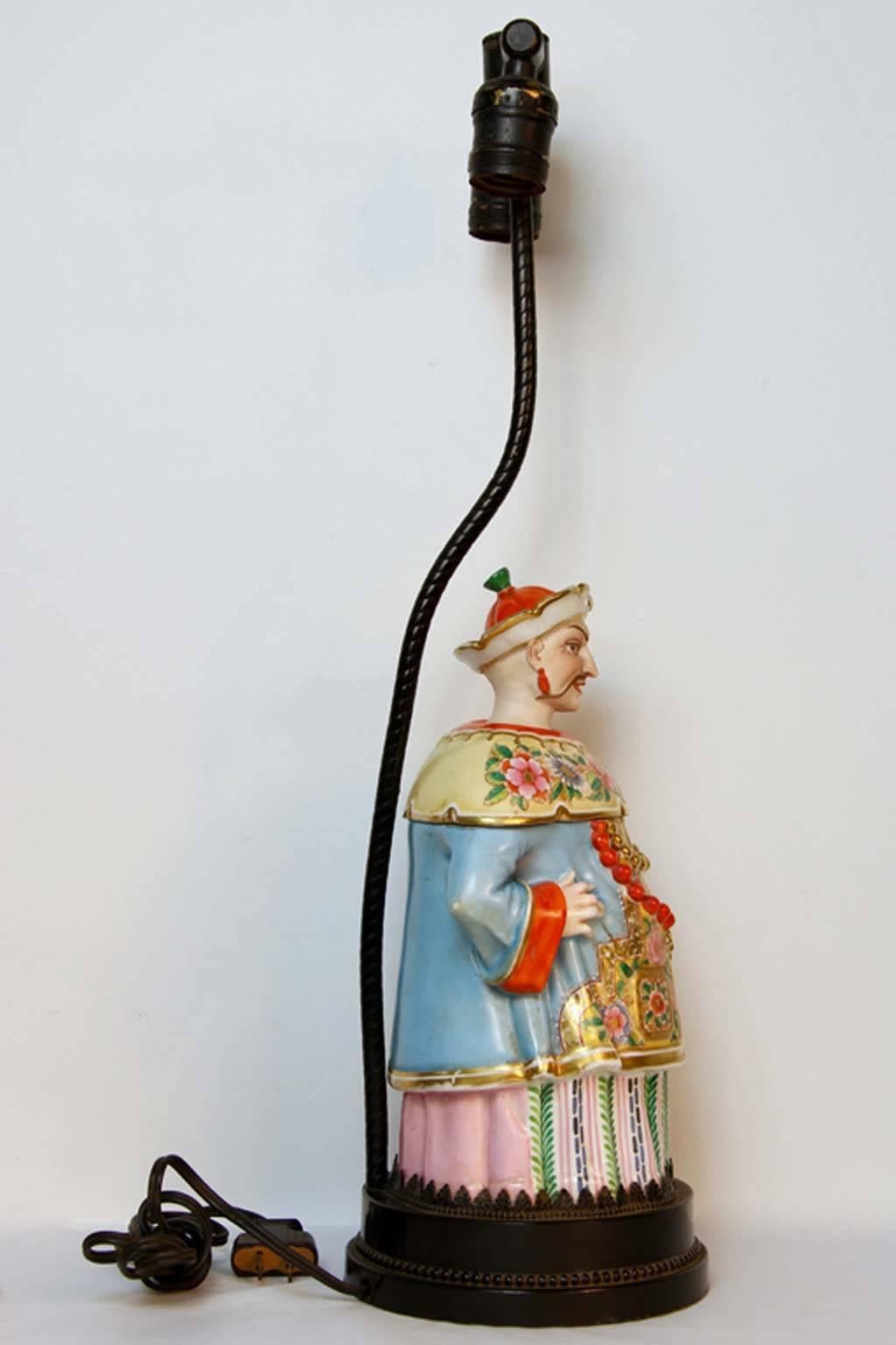 Early 19th Century Porcelain Chinoiserie Figural Lamp, circa 1800s For Sale