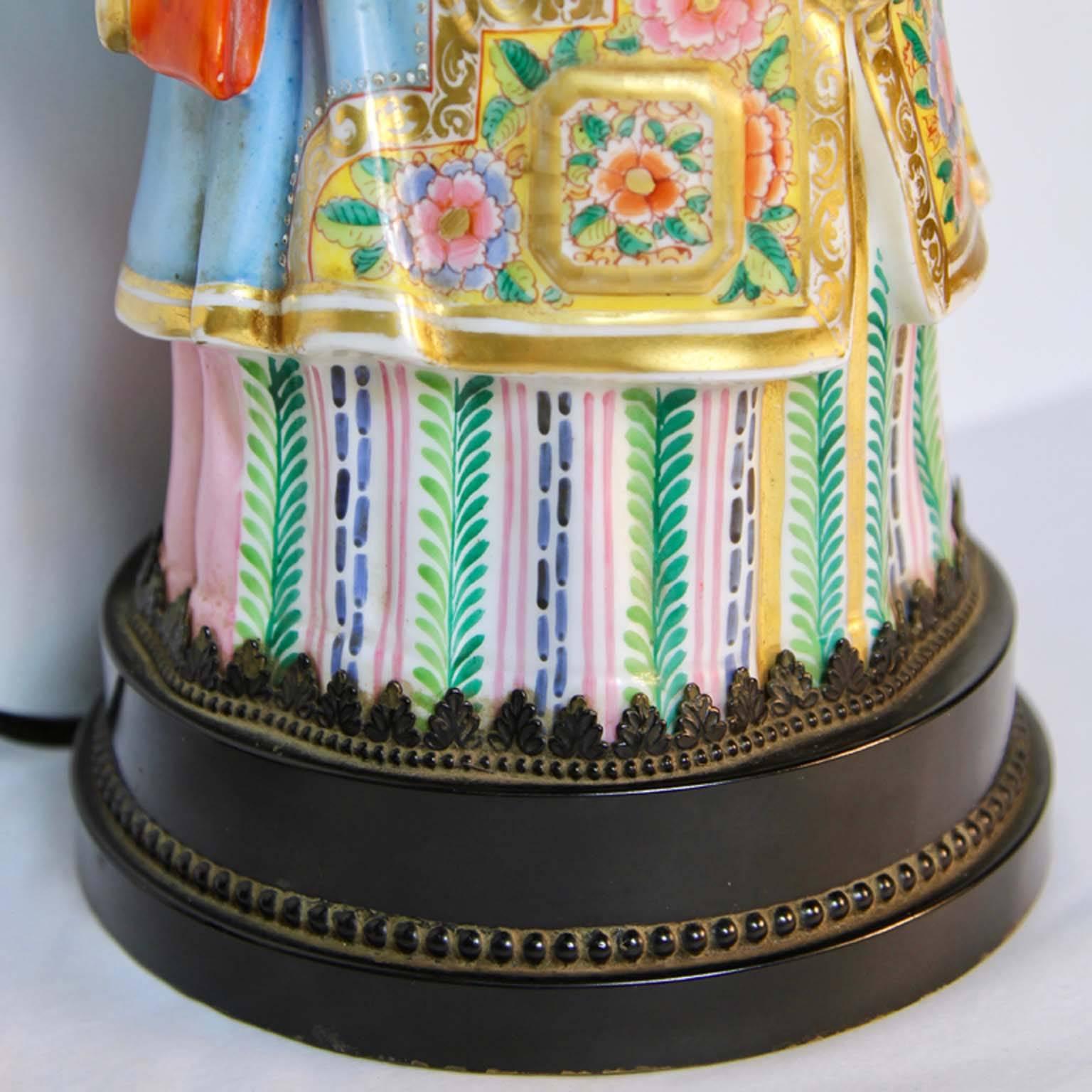Porcelain Chinoiserie Figural Lamp, circa 1800s For Sale 3