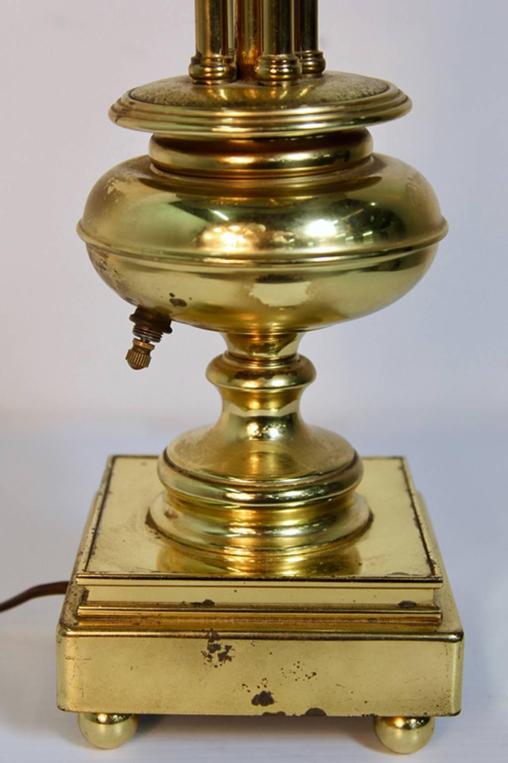 Hollywood Regency Brass Table Lamp in the Manner of Paavo Tynell For Sale 6