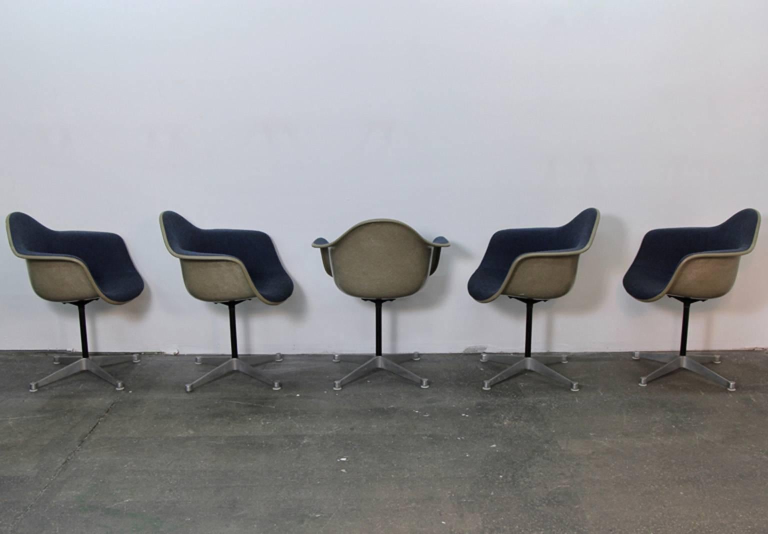 Mid-Century Modern Set of Ten Herman Miller Upholstered Shell Chairs on Swivel X-Bases, Mid-Century
