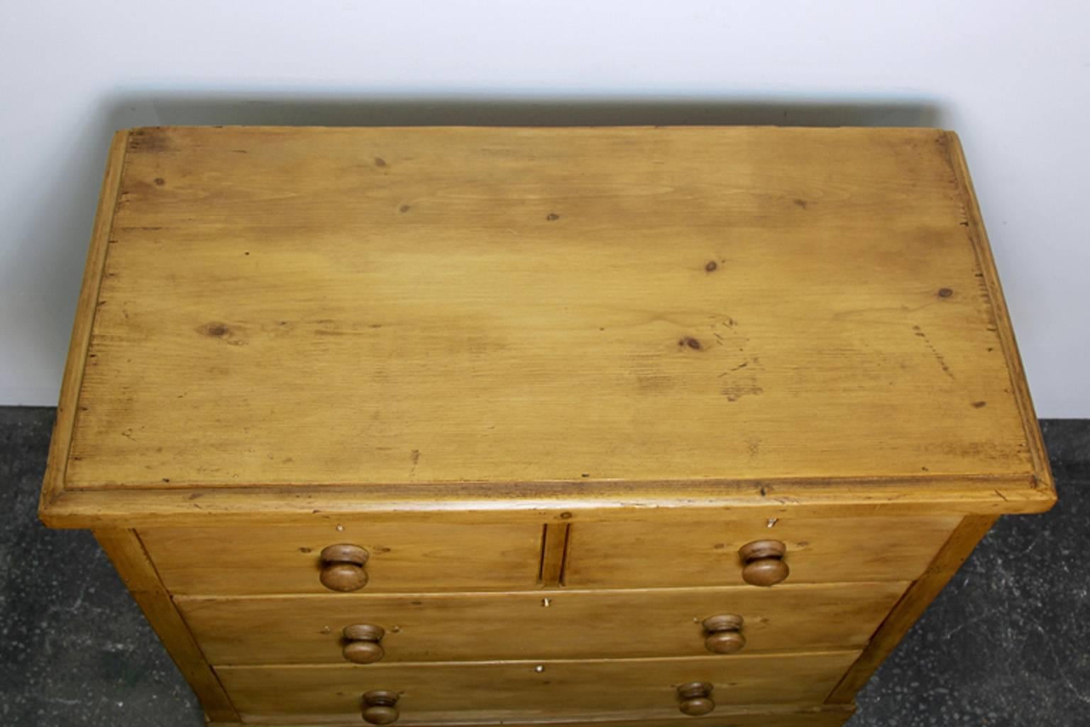 Small English Pine Chest of Drawers 3