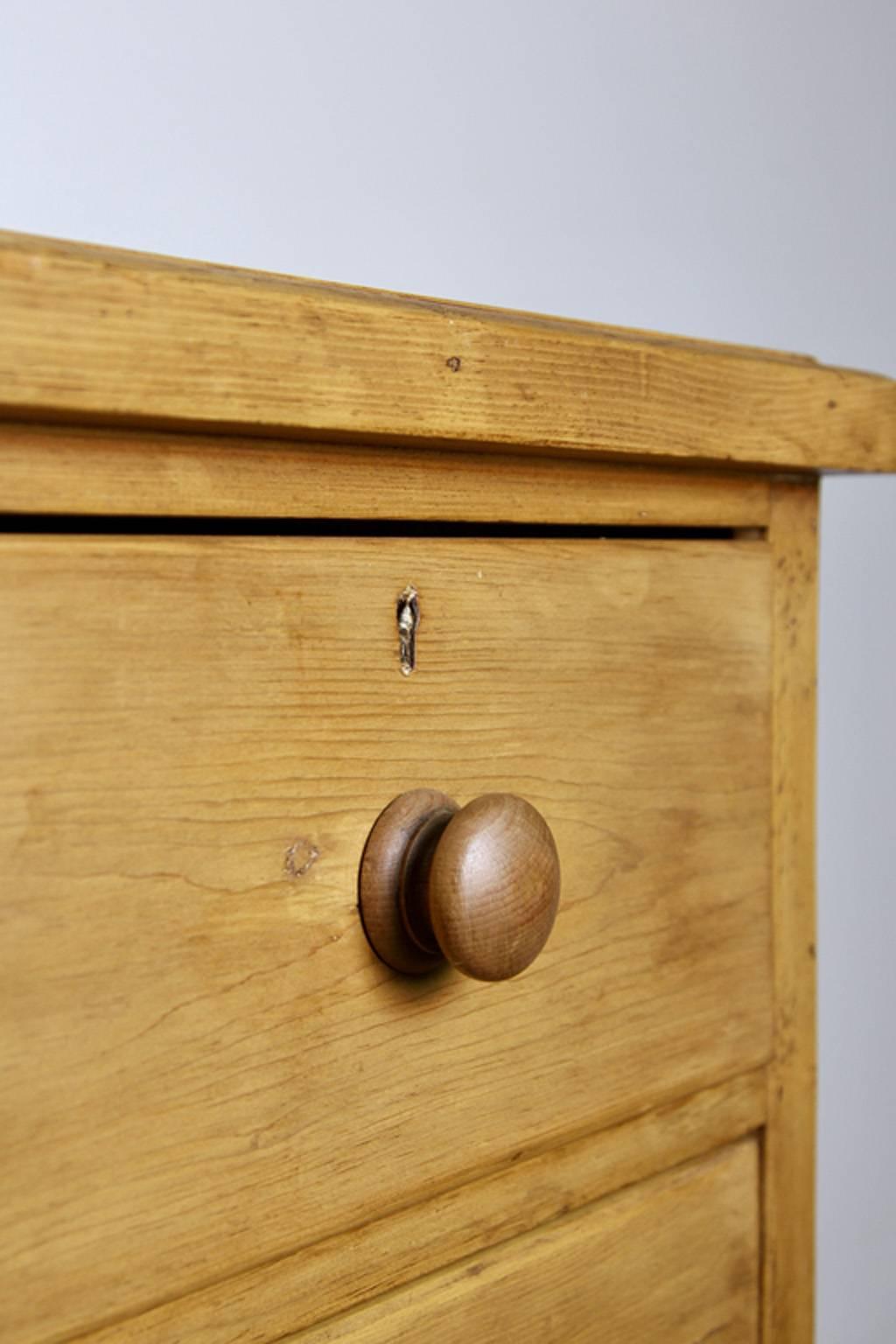 Small English Pine Chest of Drawers 4
