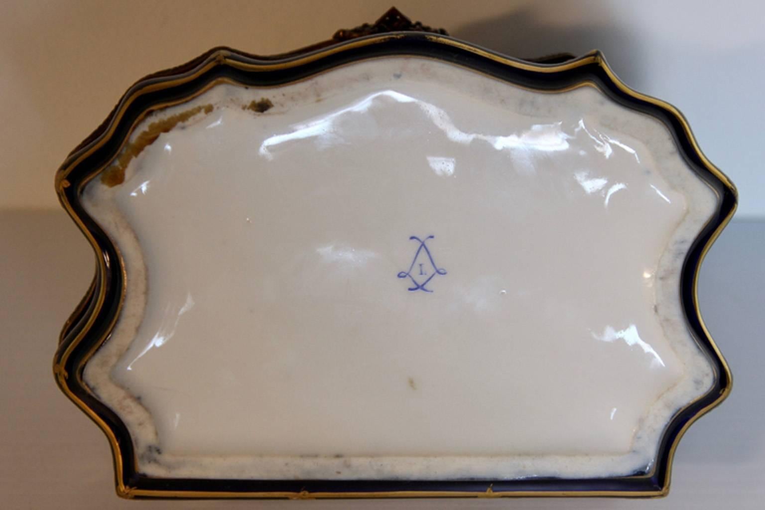 Antique Sevres Royal Imperial Cobalt Jewelry Box For Sale 2