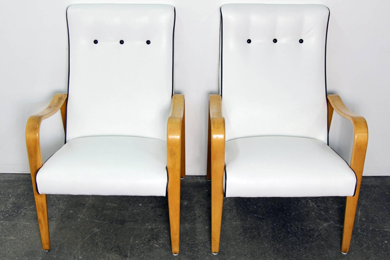 Mid-Century Modern Pair of Thonet Bentwood Armchairs with New Upholstery in Contrast Piping For Sale