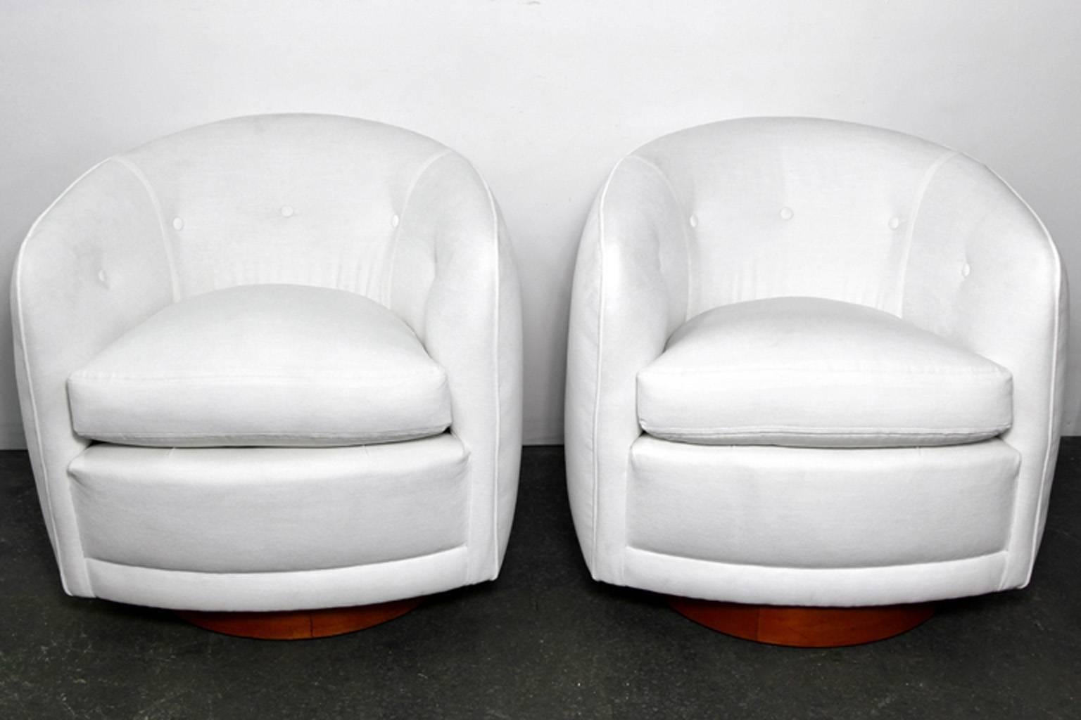 Newly upholstered in white velvet, midcentury Milo Baughman for Thayer Coggin chairs. The ultimate in style and comfort, like sitting in a cloud.