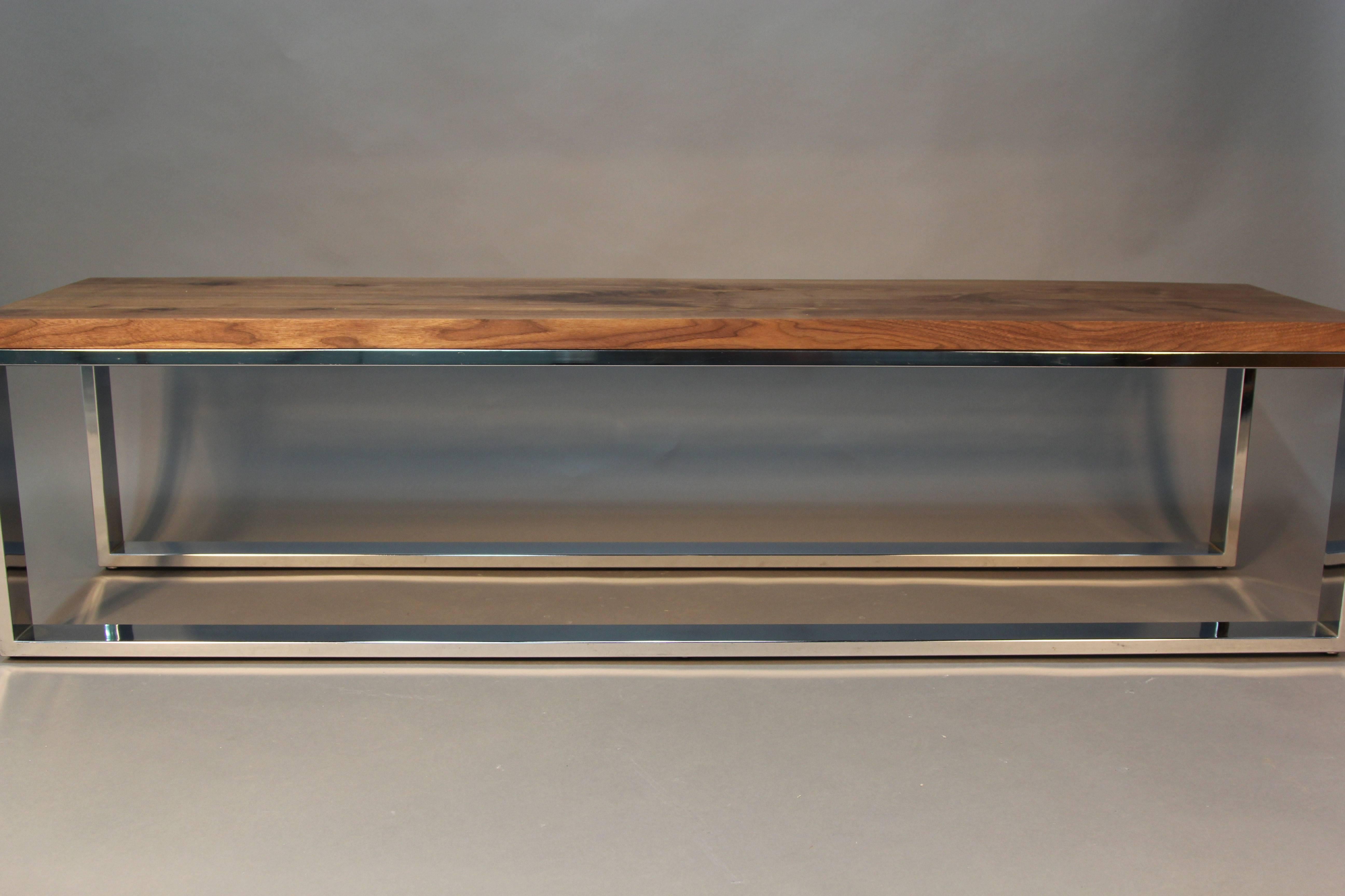 Chrome and Walnut Bench in the style of Milo Baughman  In Excellent Condition For Sale In Bridport, CT