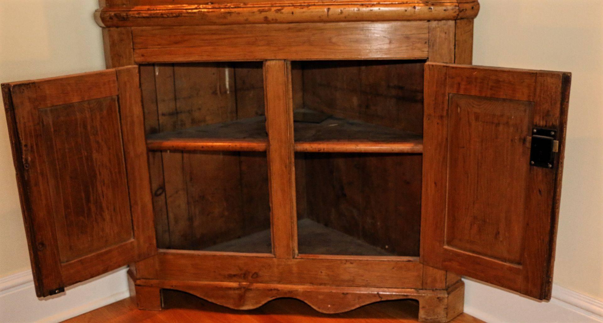 English Pine Glazed Corner Cupboard, circa 1860 In Excellent Condition In Bridport, CT