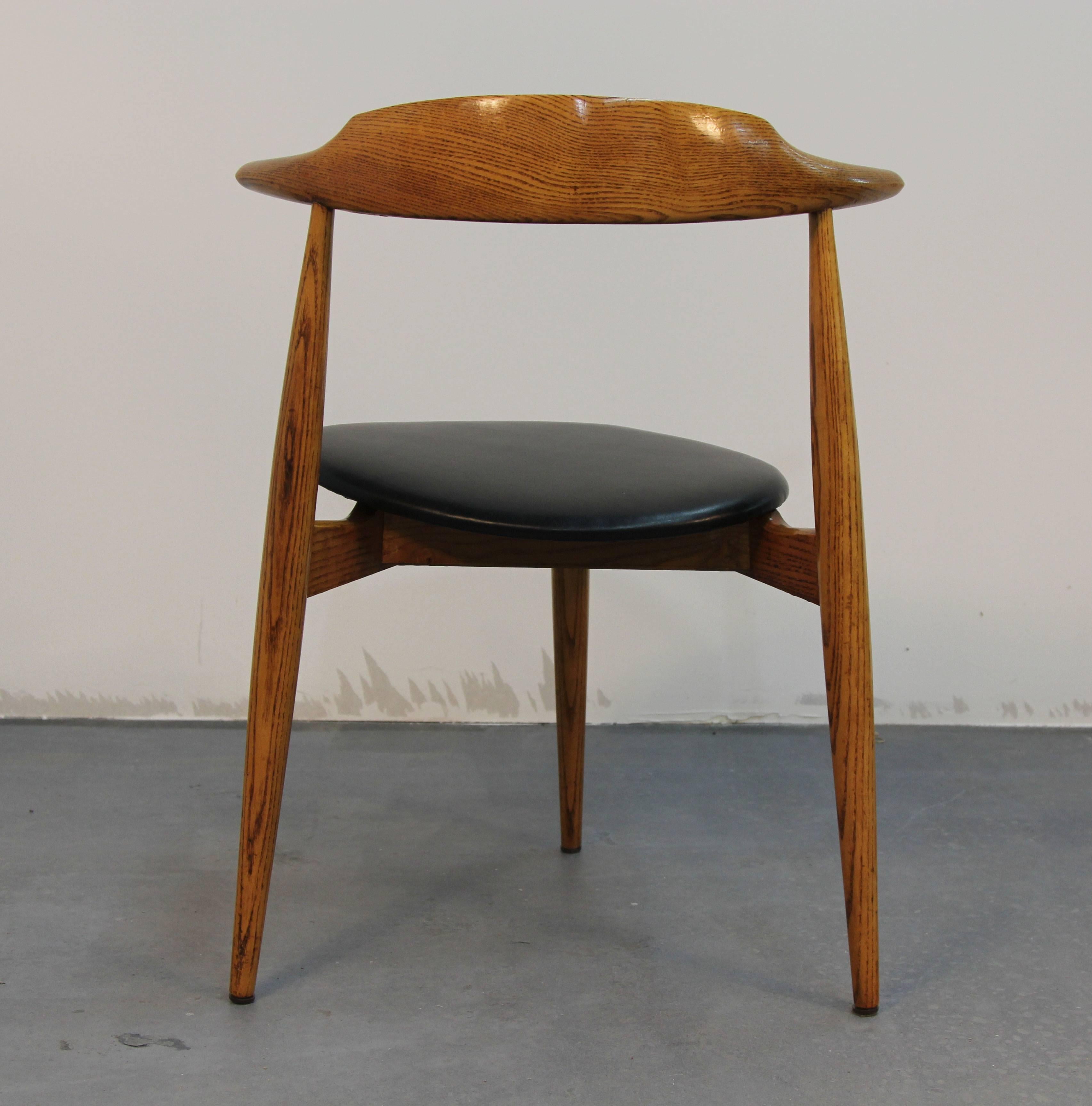American Three-Legged Heart Chairs in the Manner of Hans Wegner For Sale