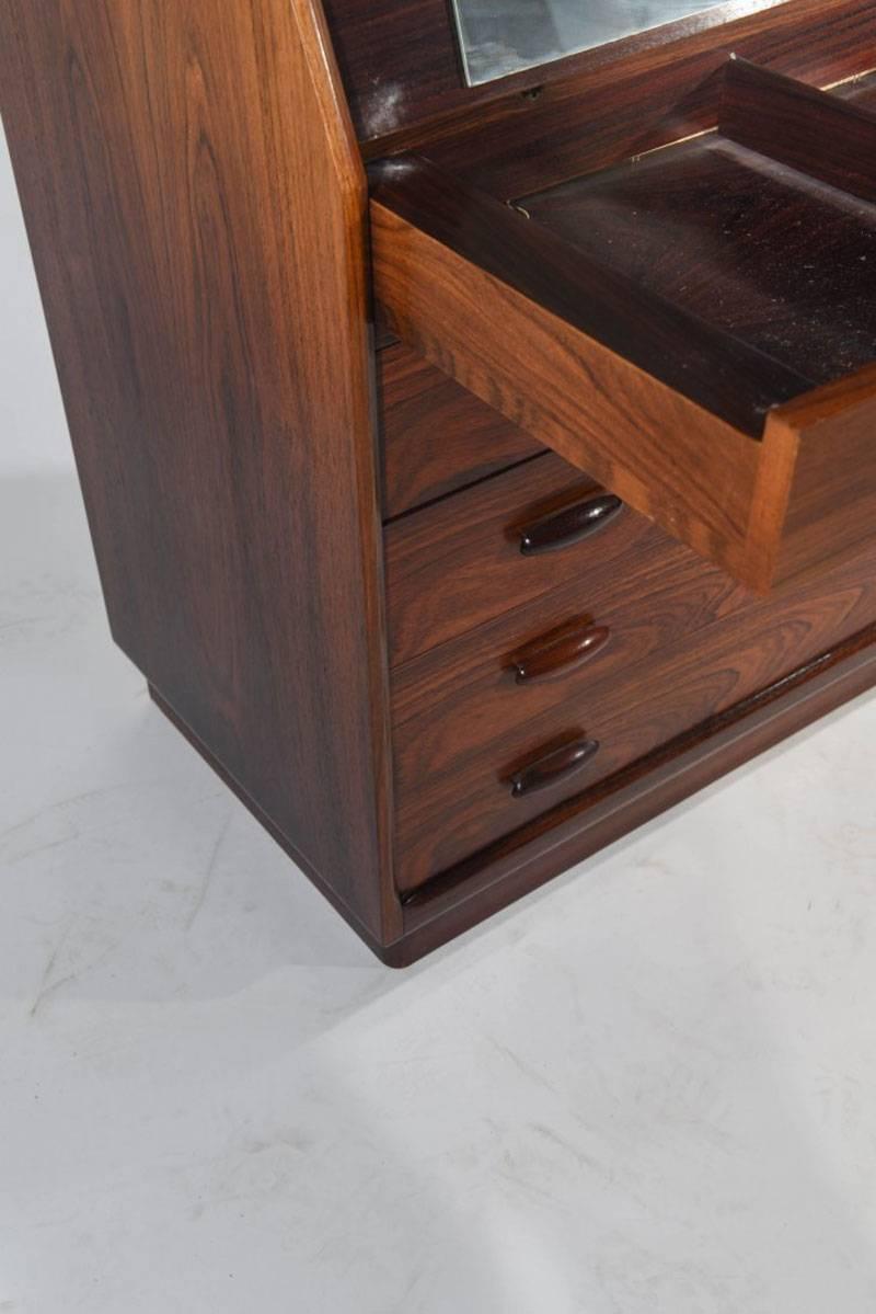 Dyrlund Rosewood Vanity Chest of Drawers with Tambour Front In Excellent Condition For Sale In Bridport, CT