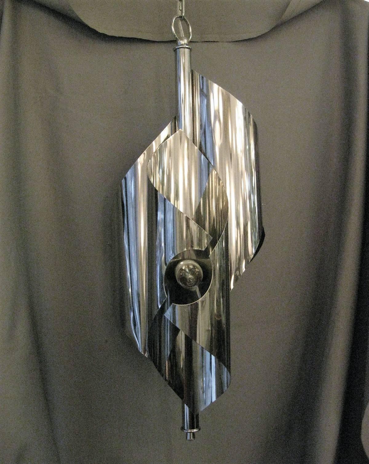 Lampadario a sospensione scultoreo placcato in cromo, stile Maison Charles in vendita 1