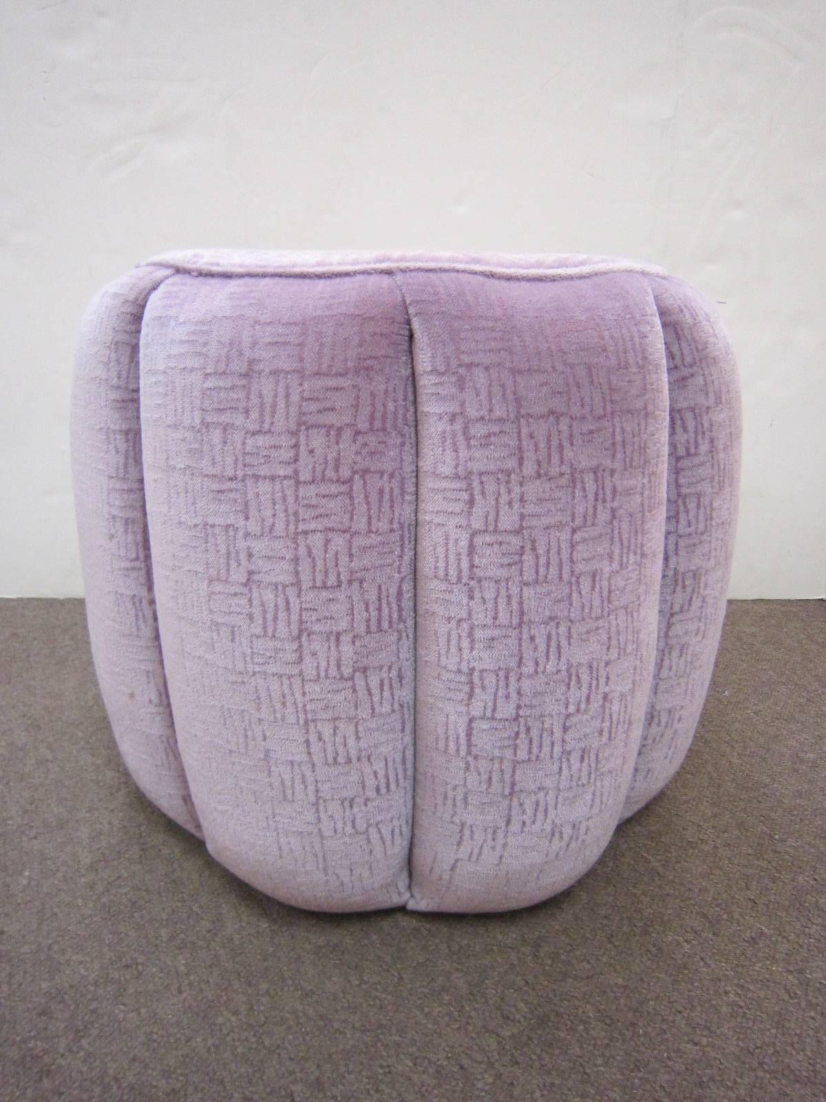 Pair of lavendar tufted upholstered poufs/ stools In Good Condition In New York City, NY