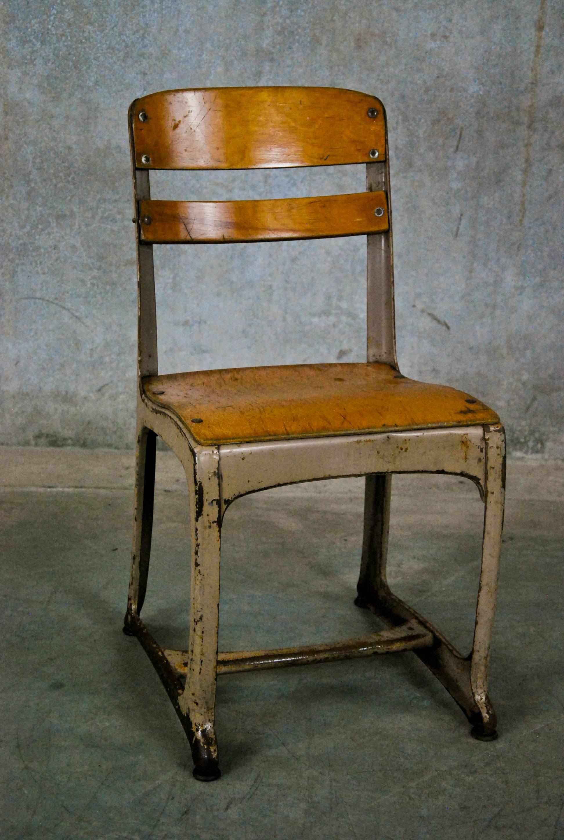 american school chair