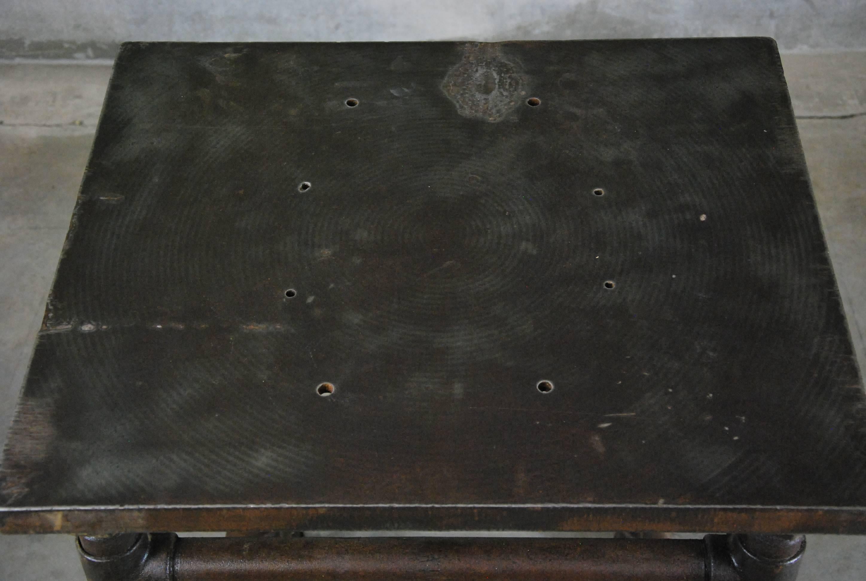 1920 Cast Iron Industrial Turtle Table In Good Condition In Surrey, BC