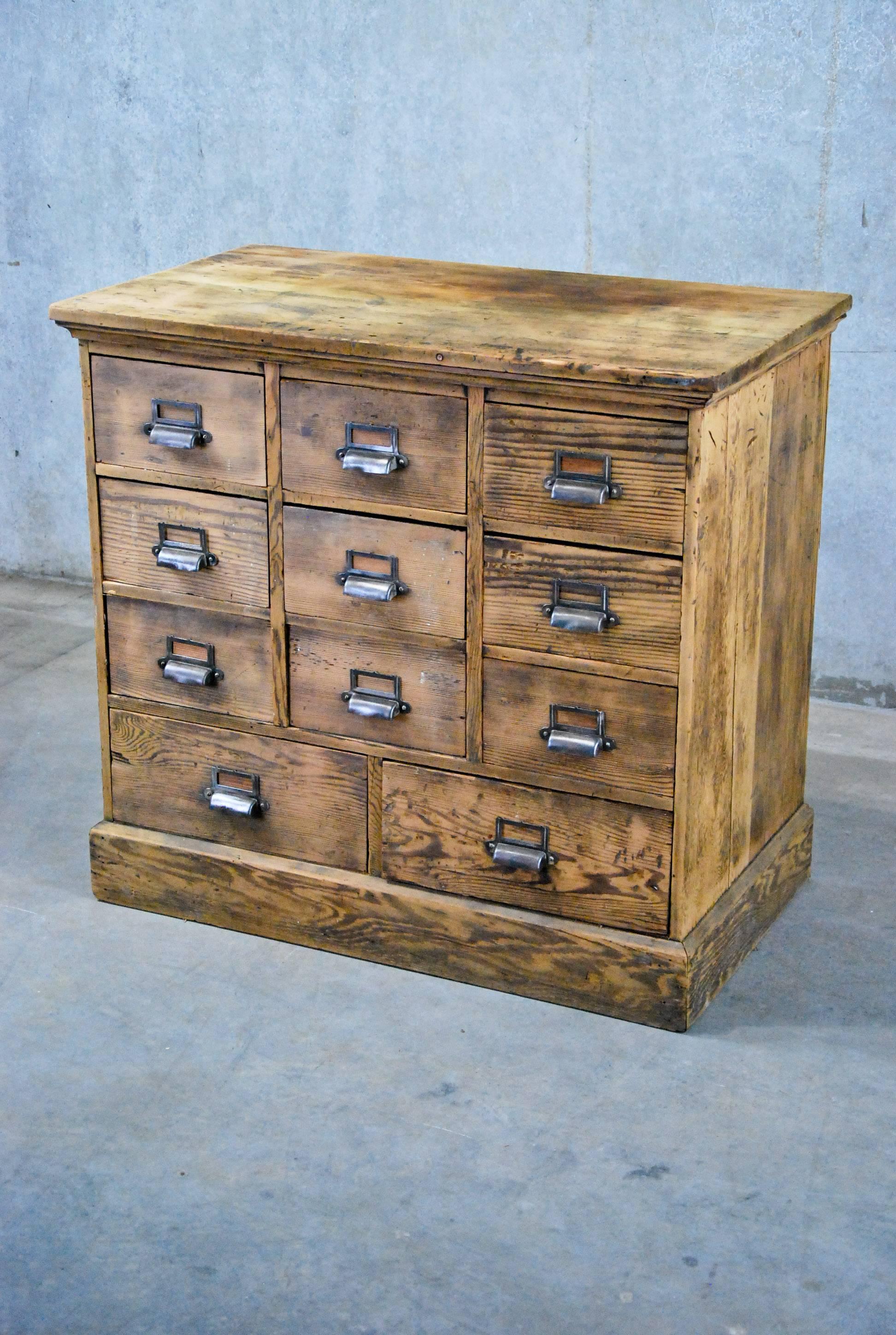 Solid fir cabinet in raw unfinished condition found in the Pacific North west.
Nice-drawer configuration with original handles.

Dry raw surface.