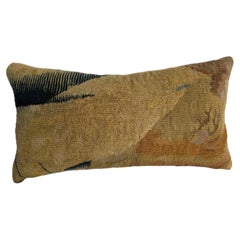 Coussin lombaire ancien en tapisserie de Bruxelles du XVIIe siècle