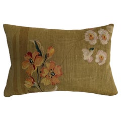 Cojín francés de Aubusson del siglo XIX con motivos florales en dorado
