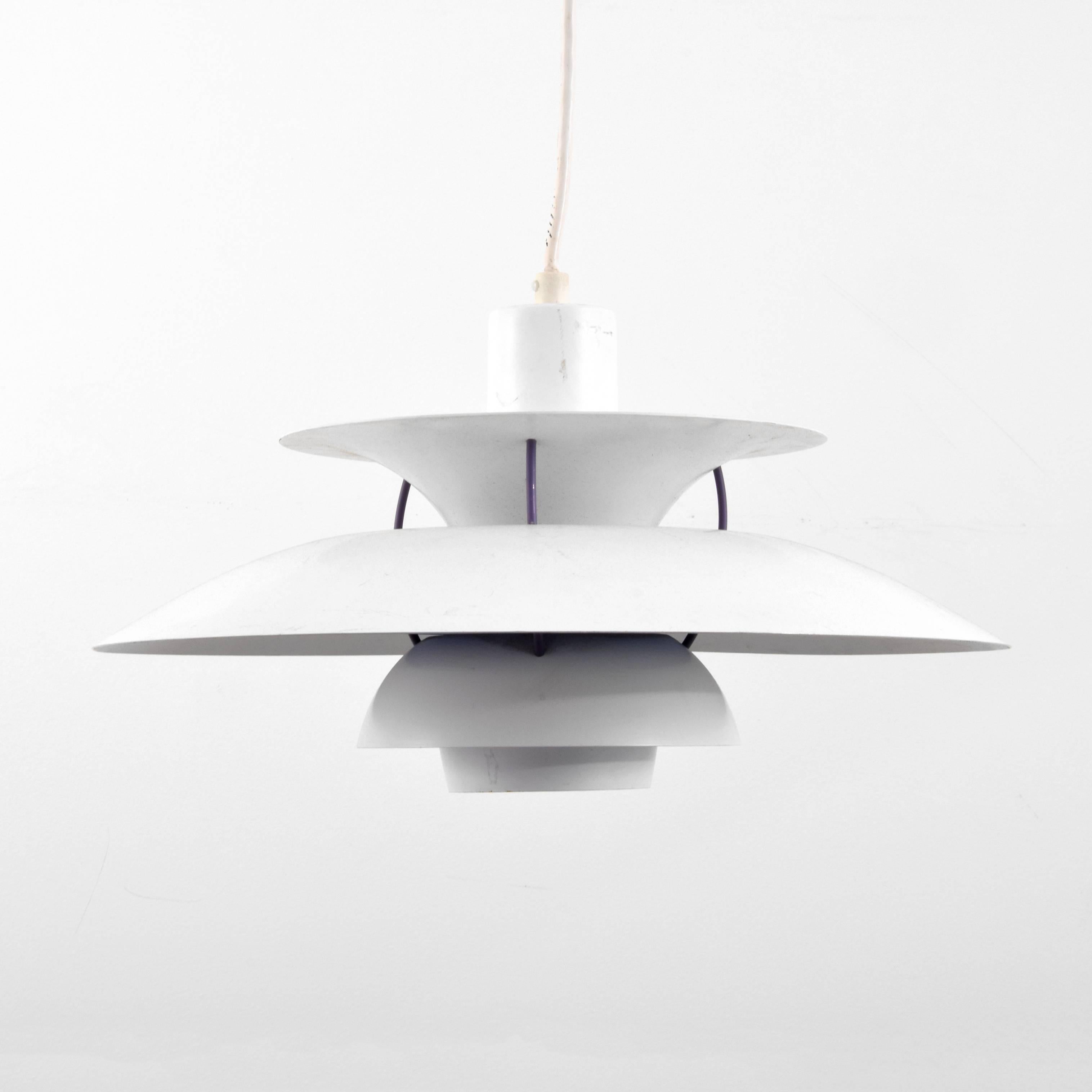 Poul Henningsen PH5 Pendant Lamp, 2 Available In Good Condition In West Palm Beach, FL