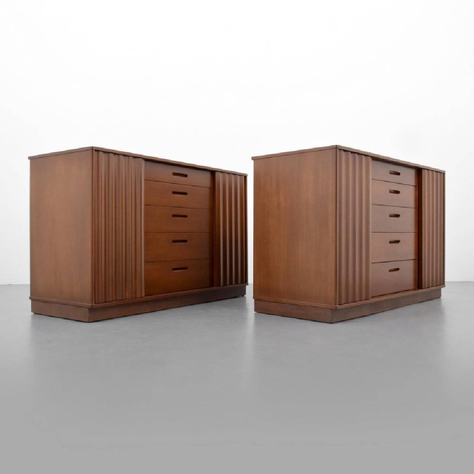 Mid-Century Modern Pair of Edward Wormley Cabinets
