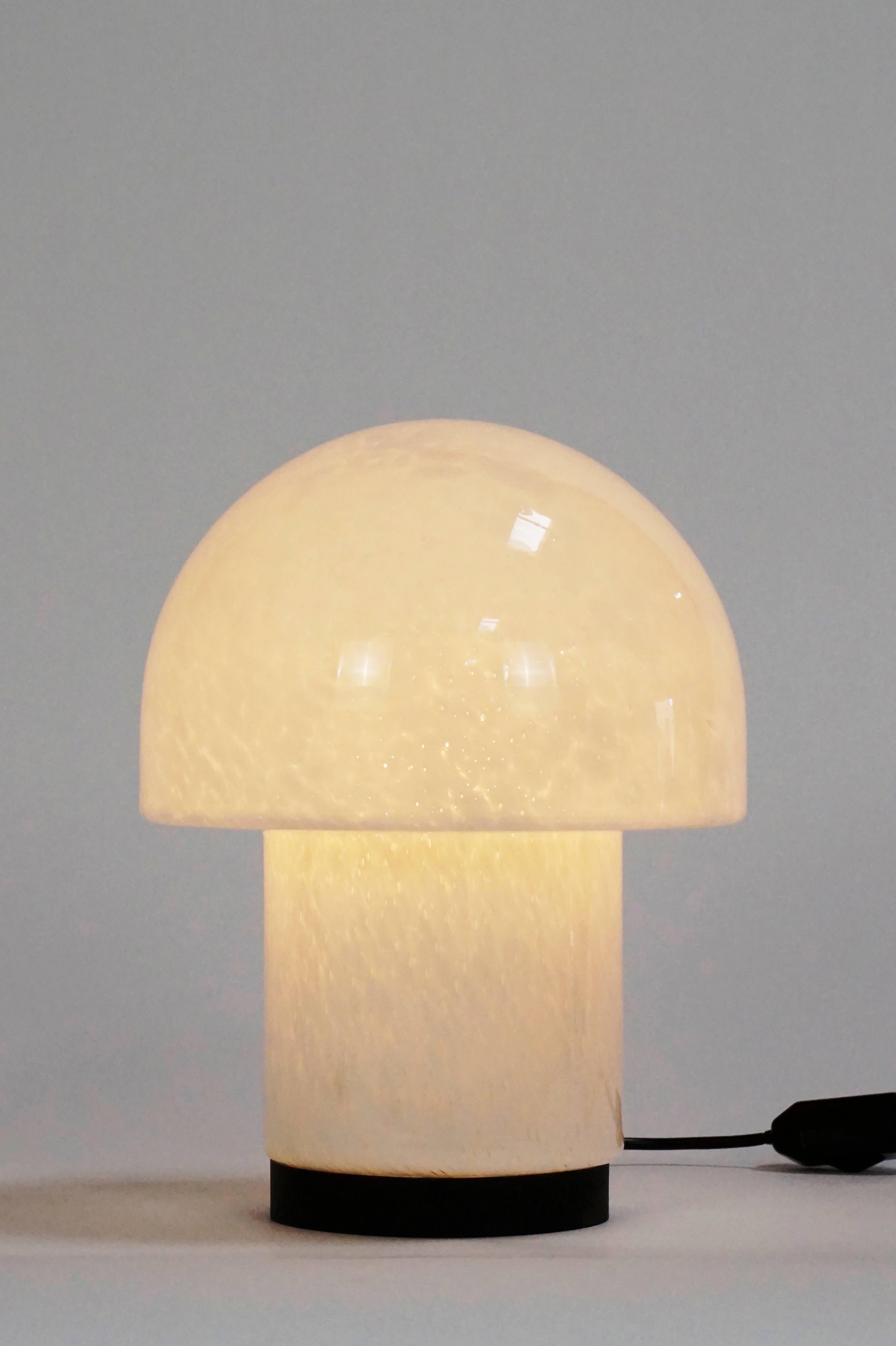 Mid-20th Century Art Glass Mushroom Table Lamp by Glashutte Limburg