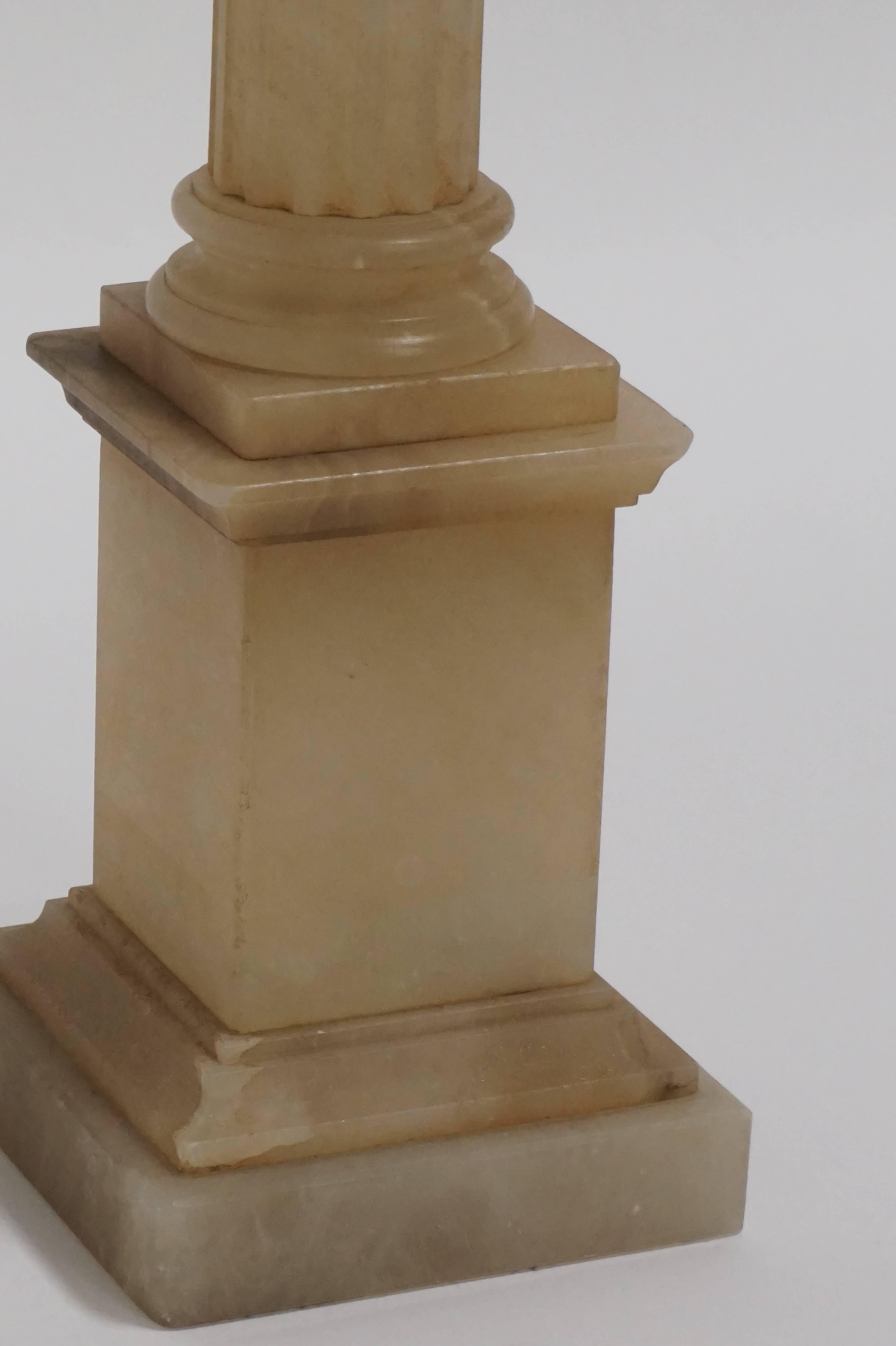 Neoclassical Tall Column Lamp in Rare Alabaster