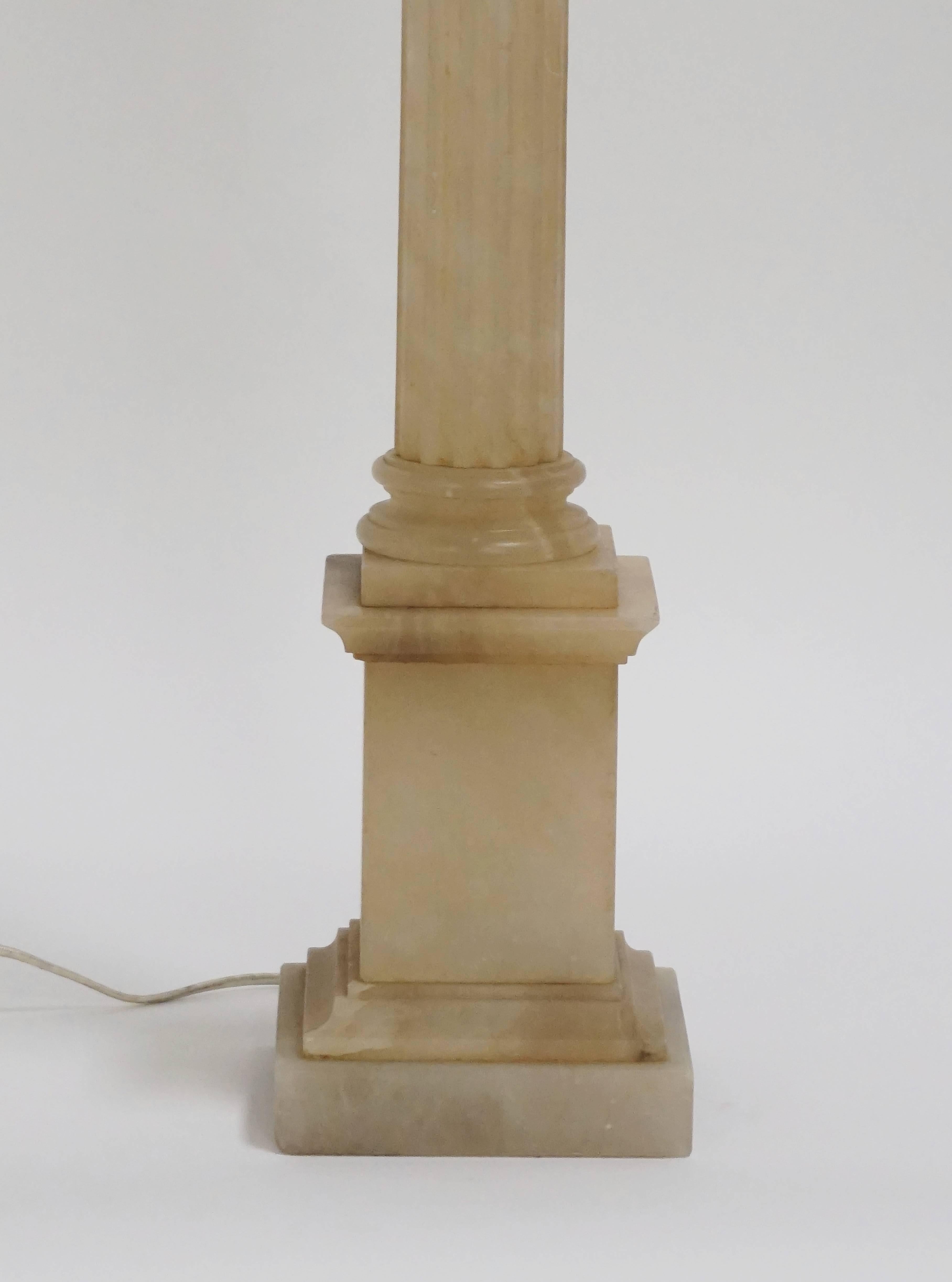 Tall Column Lamp in Rare Alabaster In Good Condition In San Francisco, CA