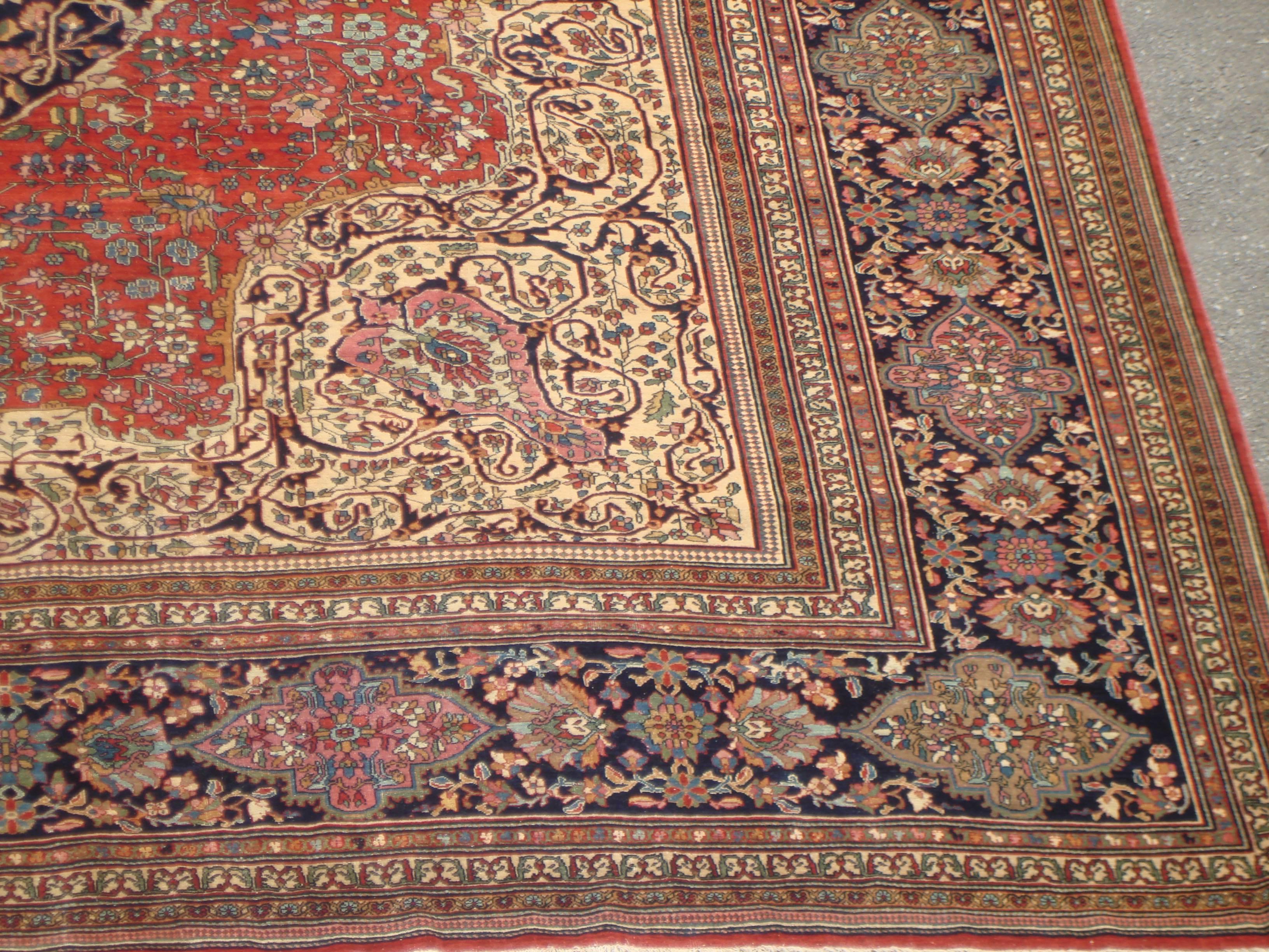 Antique Farahan In Excellent Condition For Sale In Los Angeles, CA