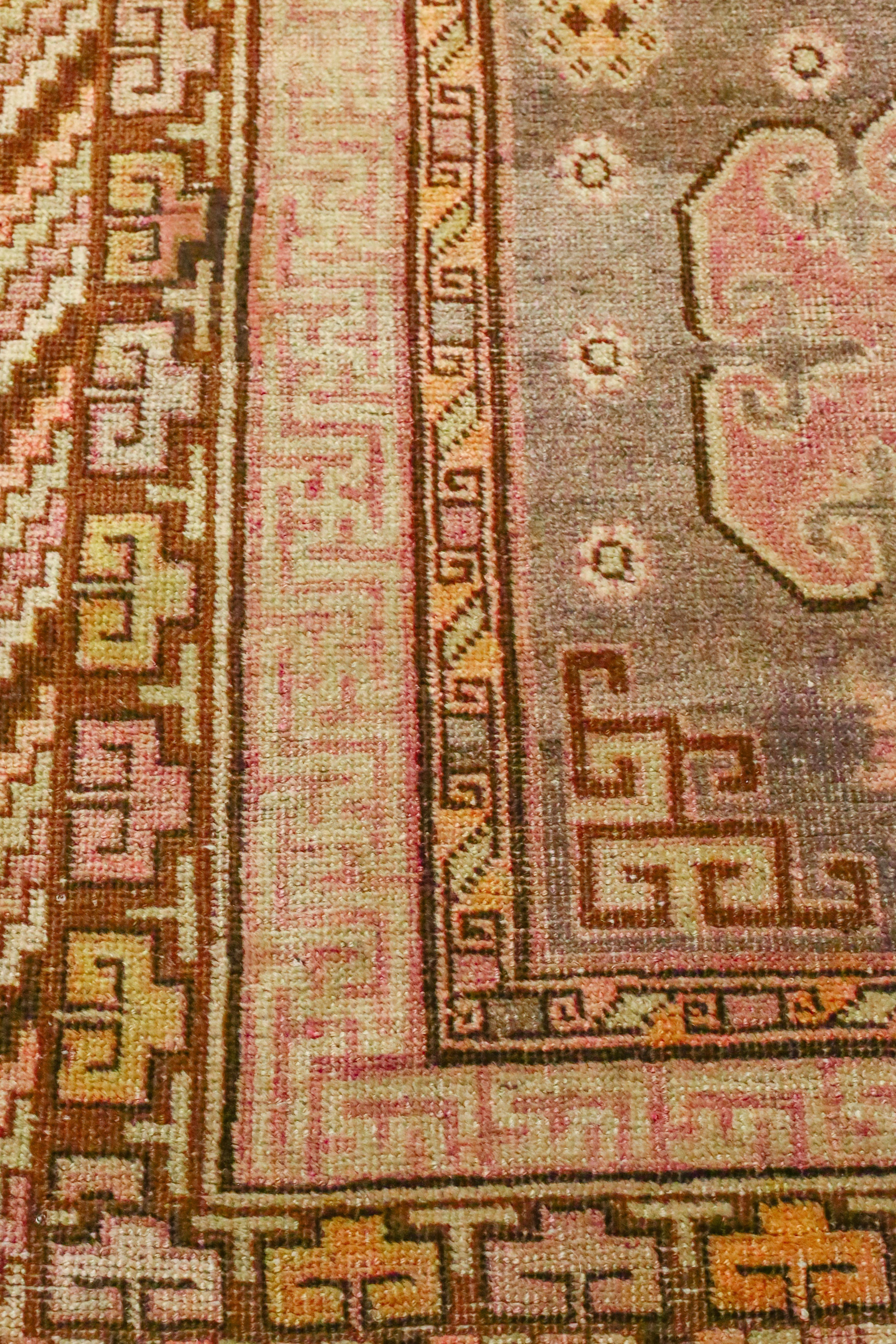 Antiker Khotan-Teppich, um 1880 (Spätes 19. Jahrhundert) im Angebot