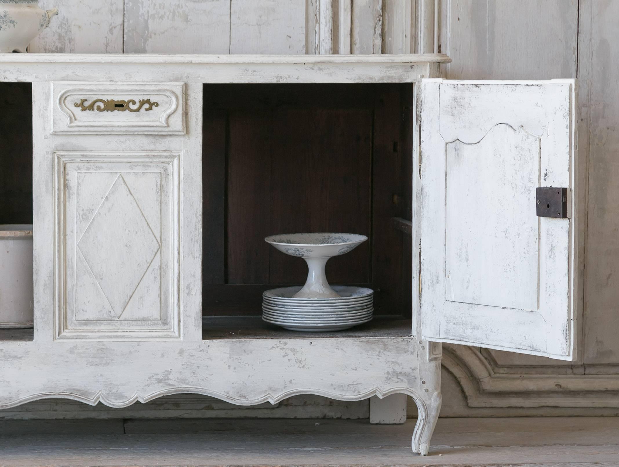 Antique Louis XV Style Sideboard In Good Condition In Los Angeles, CA