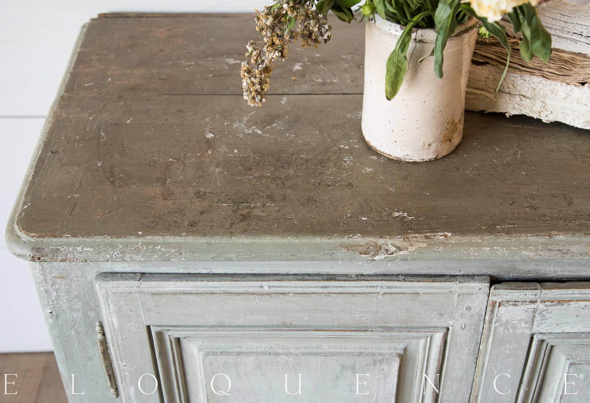 Antique Counter, 1800 In Distressed Condition In Los Angeles, CA
