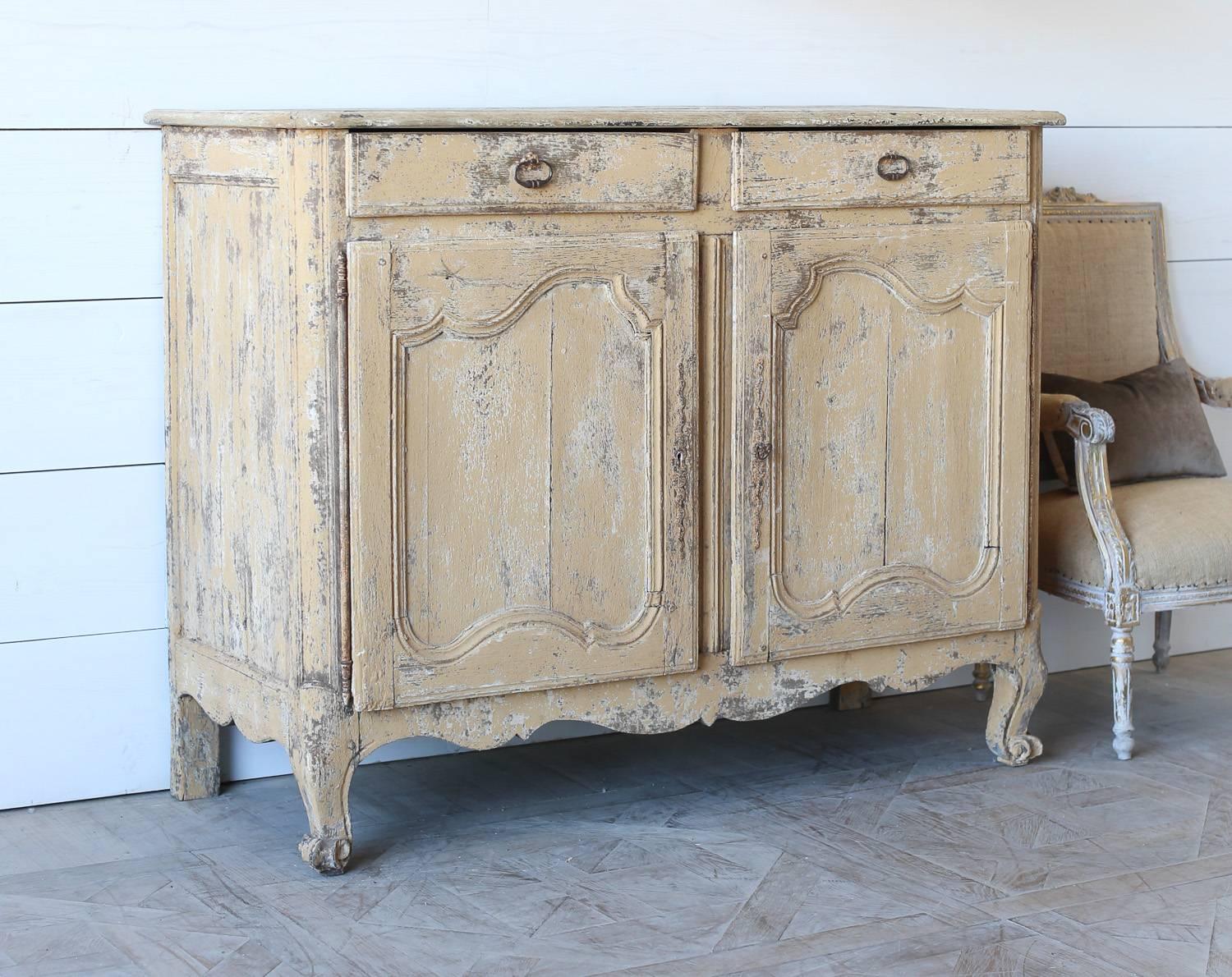 Grande in scale, this French Oak sideboard in a stunning worn apricot finish provides generous storage. The Classic shape and carvings offer a Provincial feel to any interior.