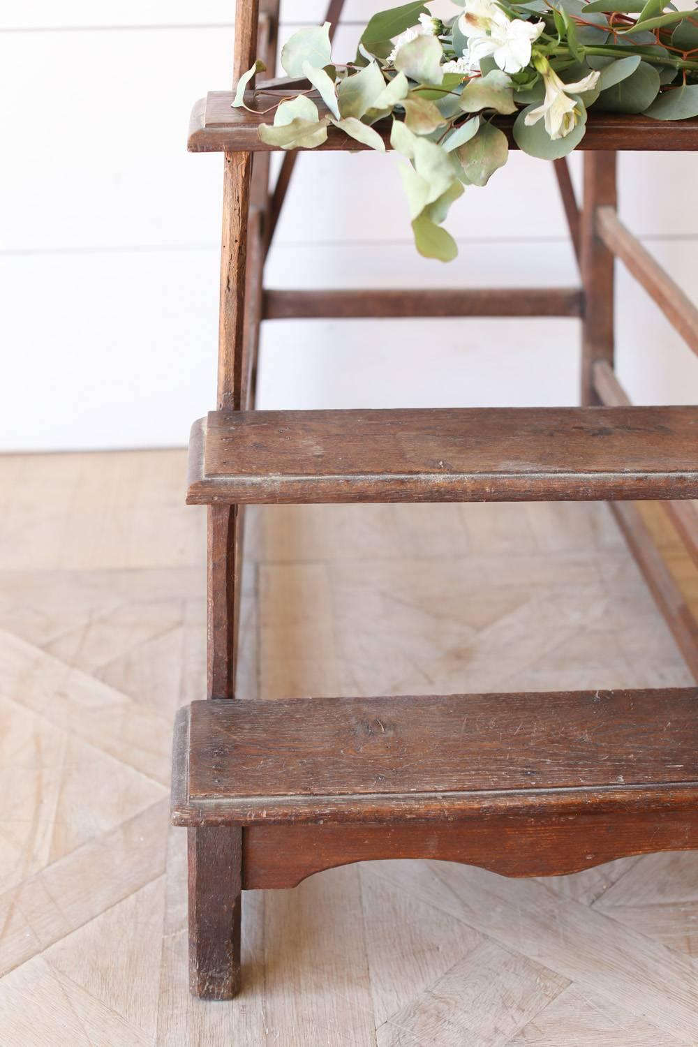 Antique Library Ladder, 1880 In Good Condition In Los Angeles, CA