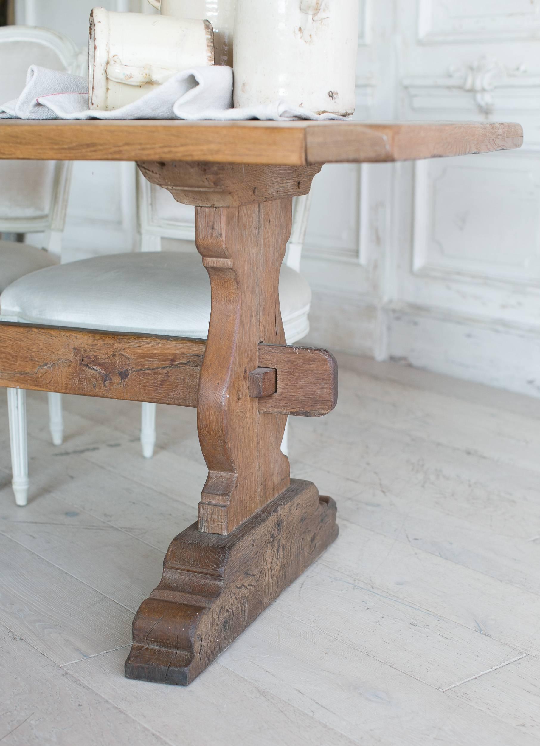 Mid-20th Century Early 20th Century Vintage Oak Dining Table