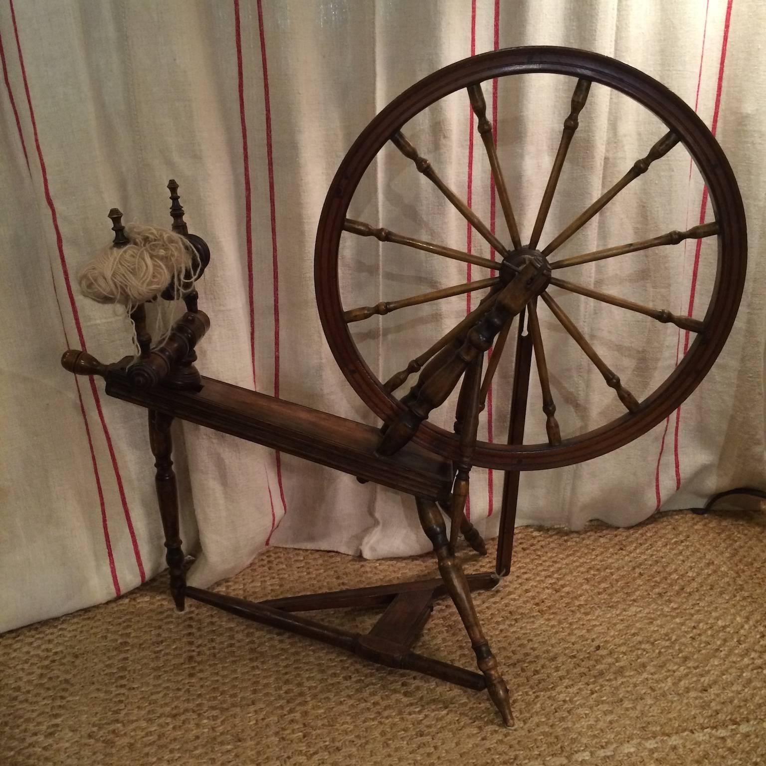 19th Century Spinning Wheel For Sale