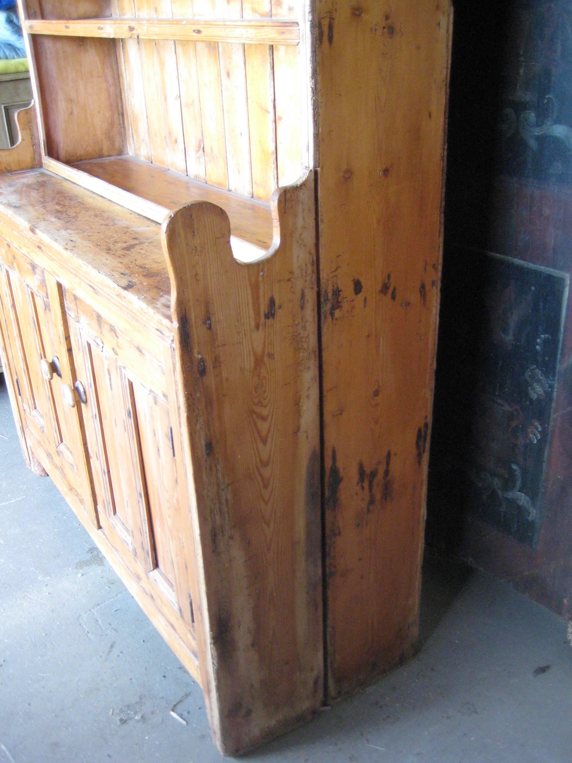 Pine Cupboard In Good Condition In Nantucket, MA