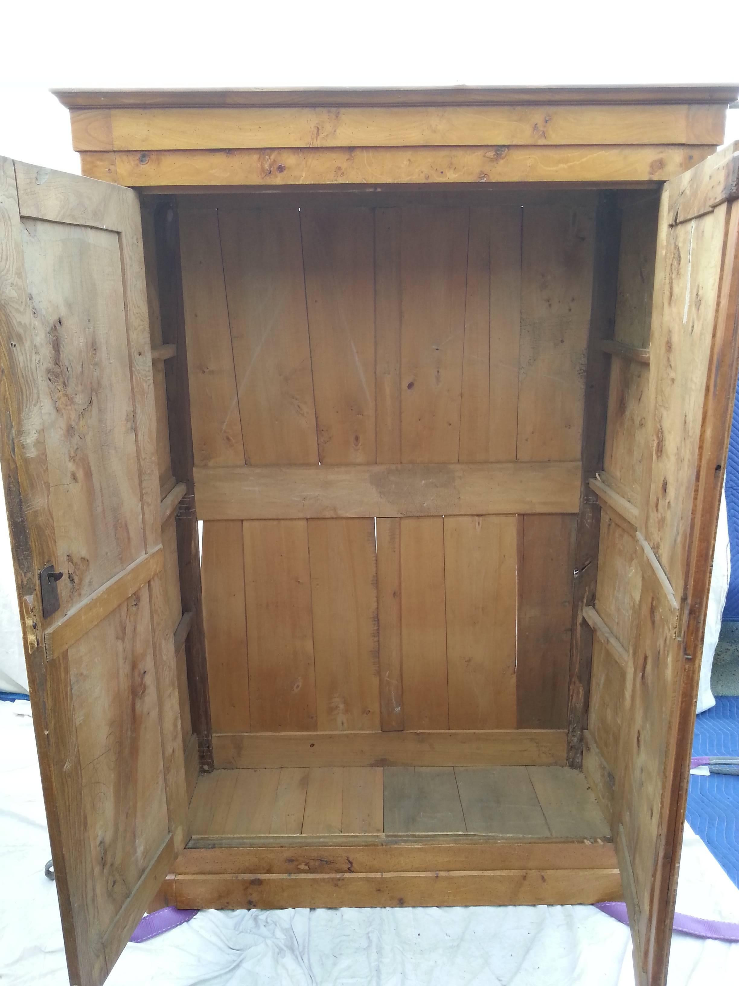 19th Century English Elm Armoire For Sale 1