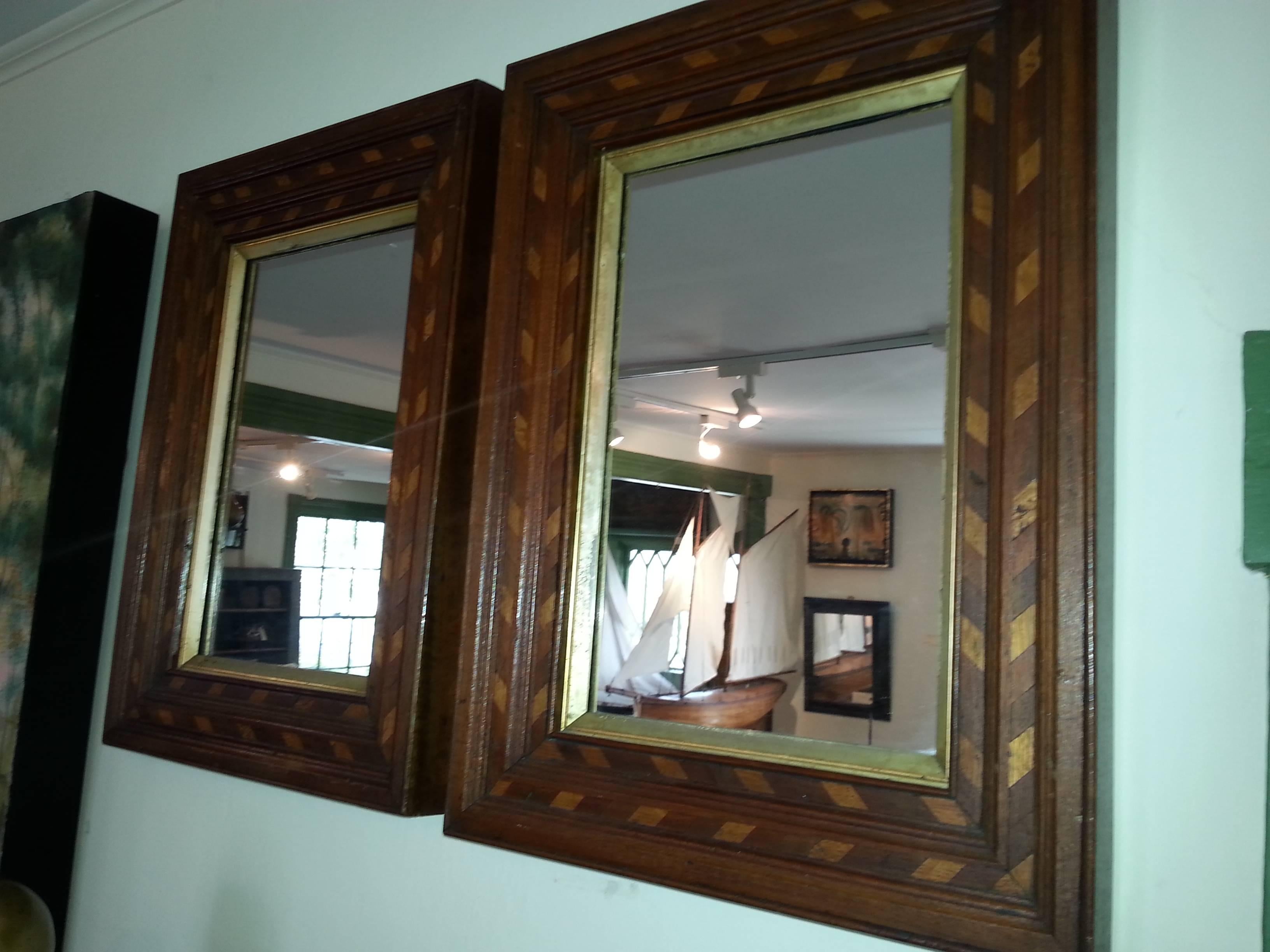 Mirror In Fair Condition For Sale In Nantucket, MA