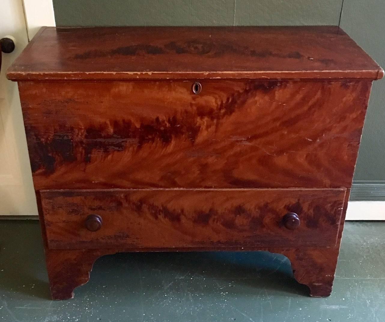 Late 18th Century New England Grain Painted Pine One-Drawer Blanket Chest 2