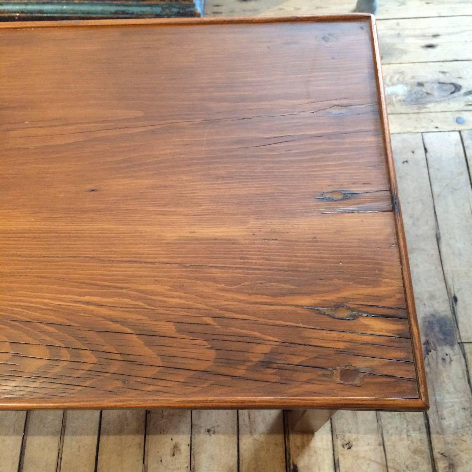 Coffee Table In Excellent Condition In Nantucket, MA