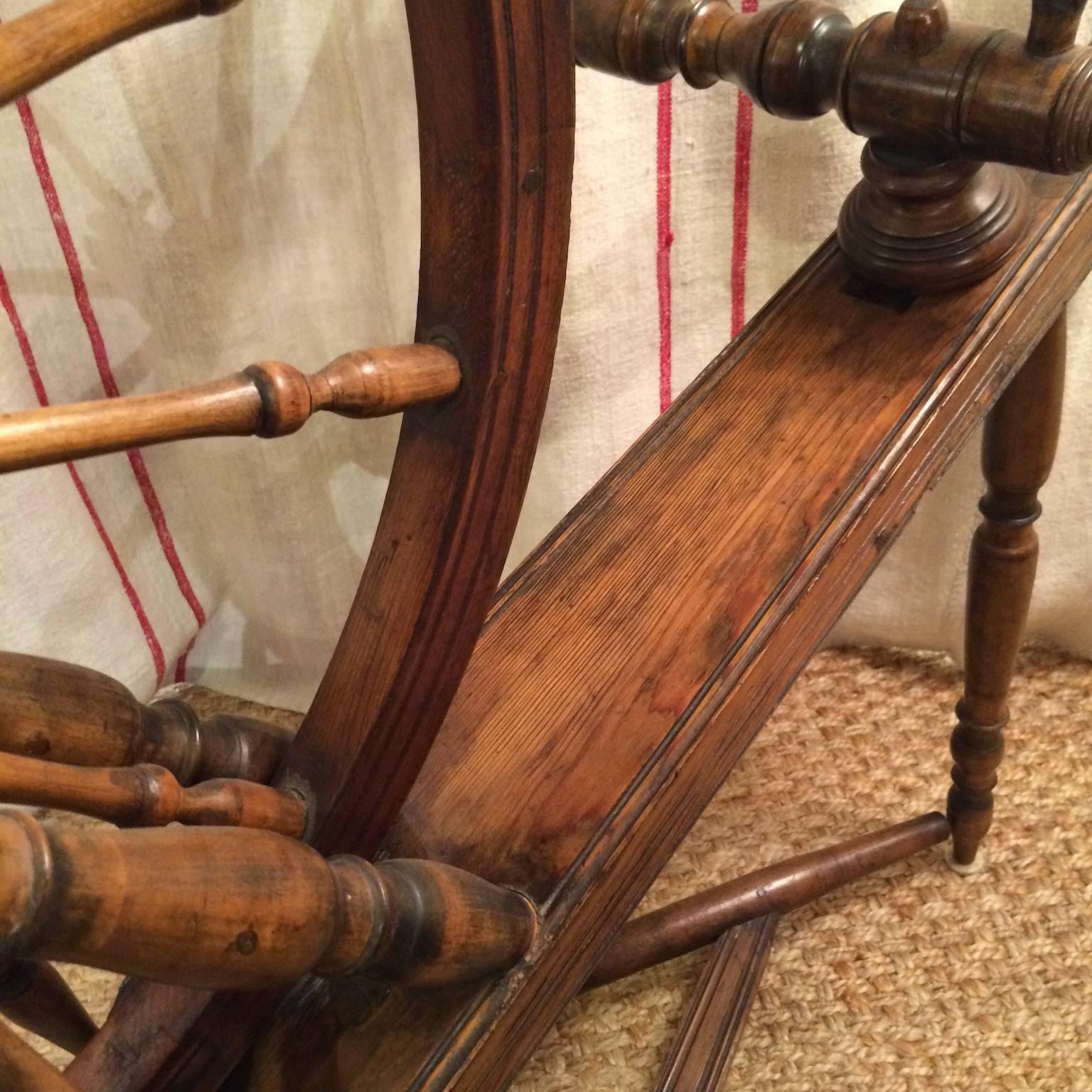 Turned 19th Century Spinning Wheel For Sale