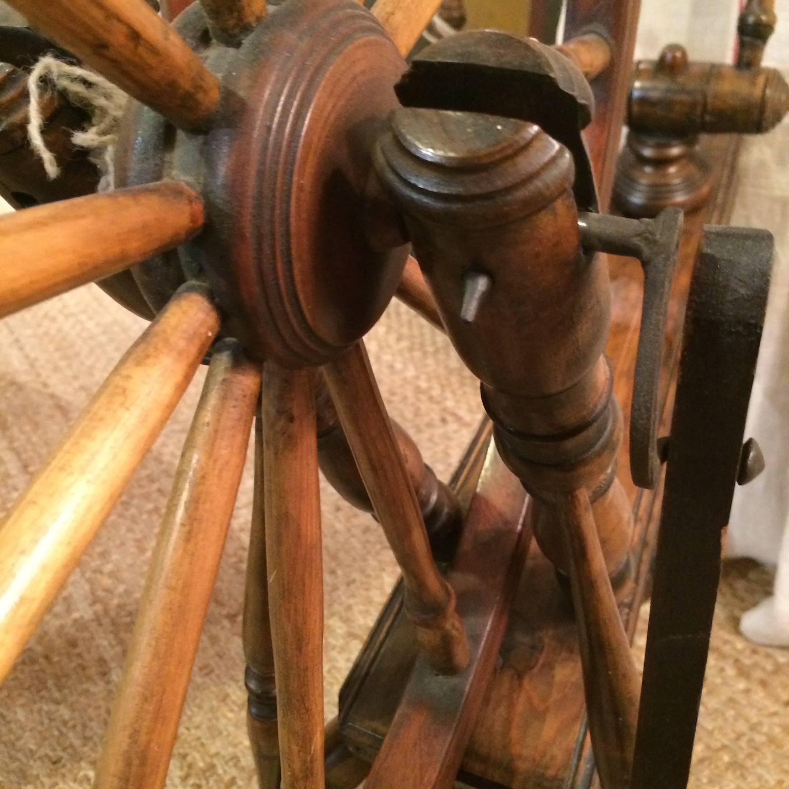 19th Century Spinning Wheel In Excellent Condition For Sale In Nantucket, MA