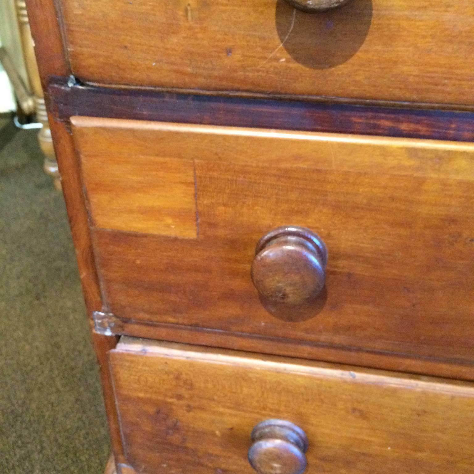 Wood 19th Century Canadian Cherry Chest of Drawers