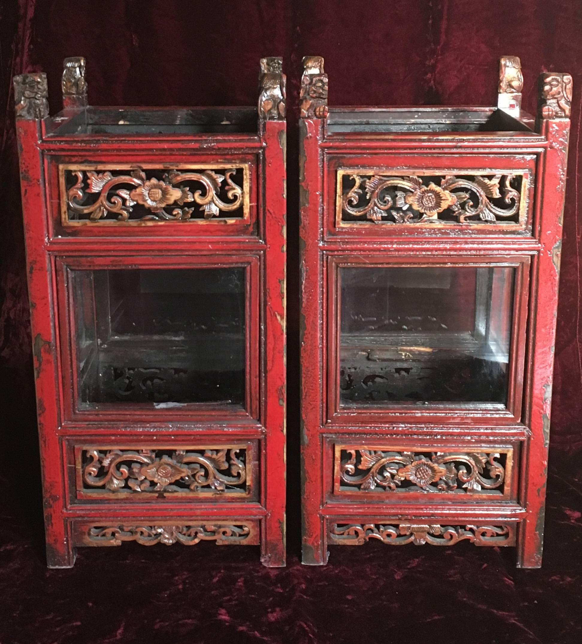 Pair of Vintage Chinese Carved Wooden Glazed Candle Lanterns, circa 1950 1