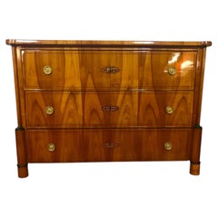 Antique Biedermeier Cherrywood Chest of Drawers, circa 1820